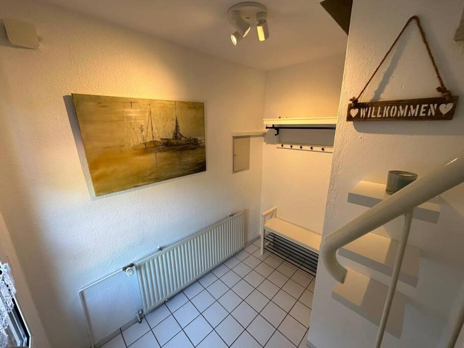 Ruhige, Kleine Ferienwohnung Schortens Exterior photo