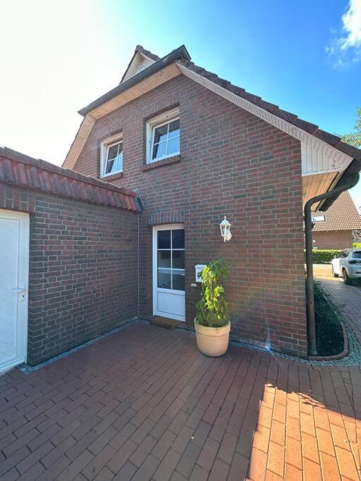 Ruhige, Kleine Ferienwohnung Schortens Exterior photo